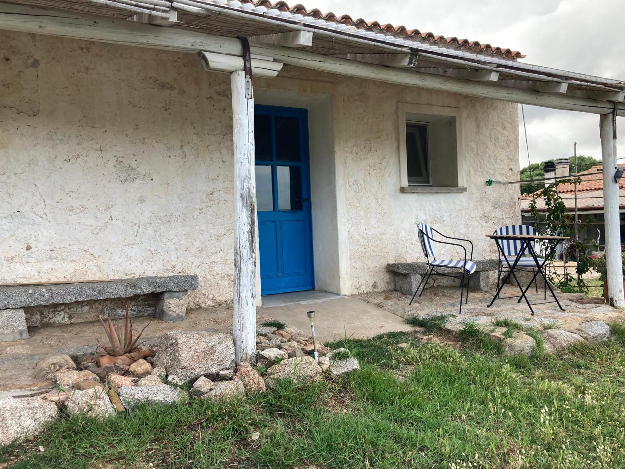 סנטה טרזה גאיורה Agriturismo La Tana Di Lu Maccioni מראה חיצוני תמונה
