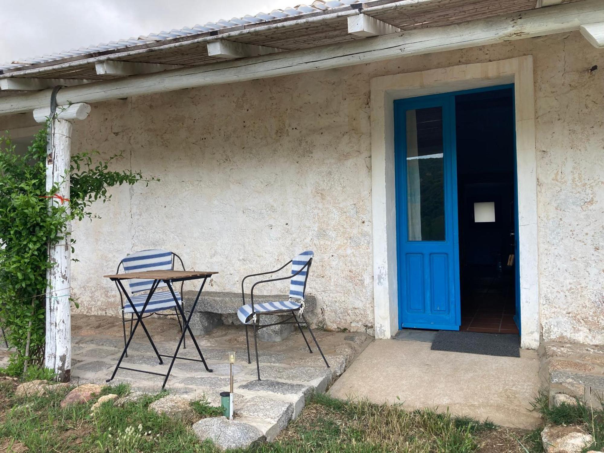 סנטה טרזה גאיורה Agriturismo La Tana Di Lu Maccioni מראה חיצוני תמונה