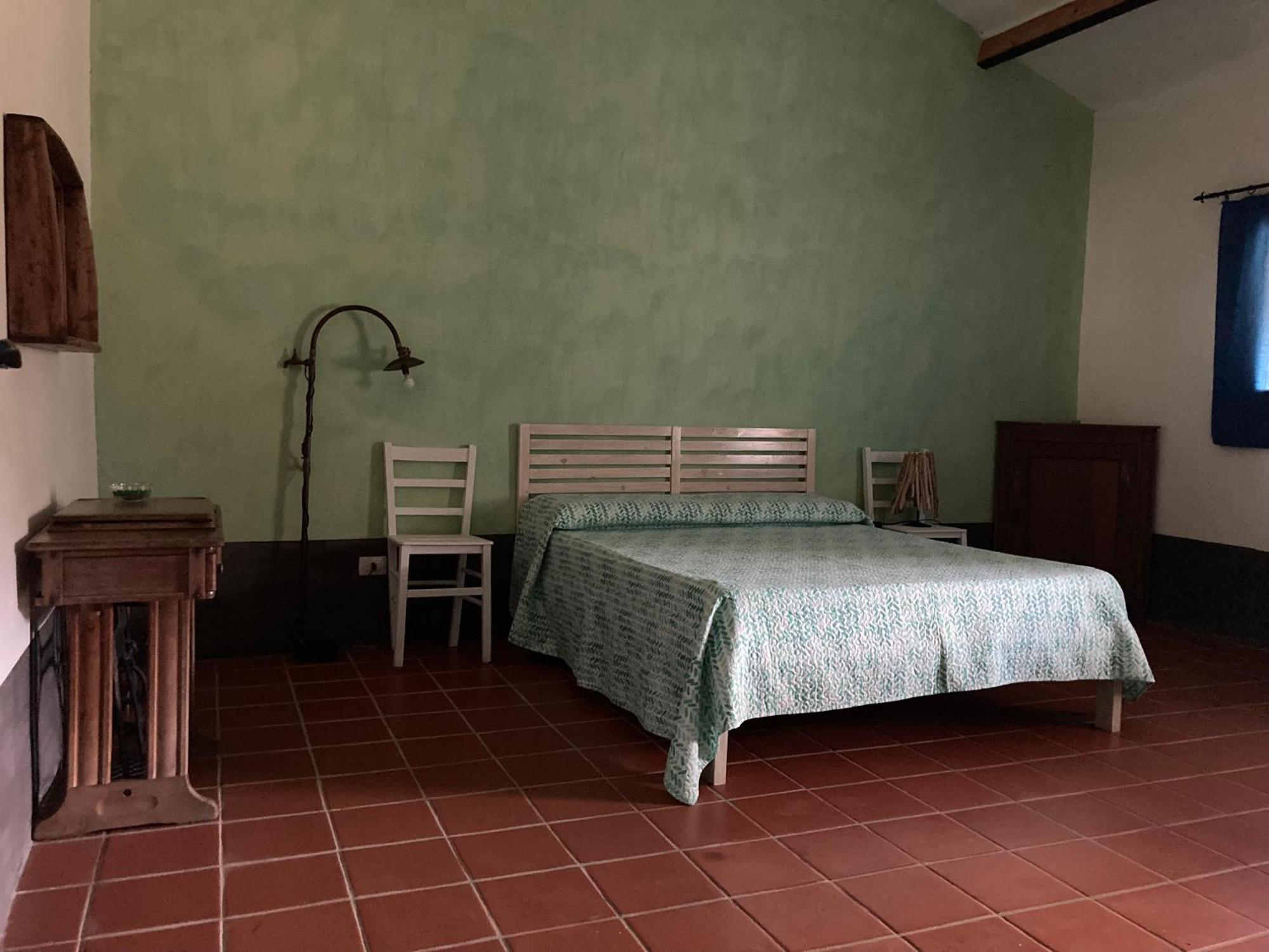 סנטה טרזה גאיורה Agriturismo La Tana Di Lu Maccioni מראה חיצוני תמונה