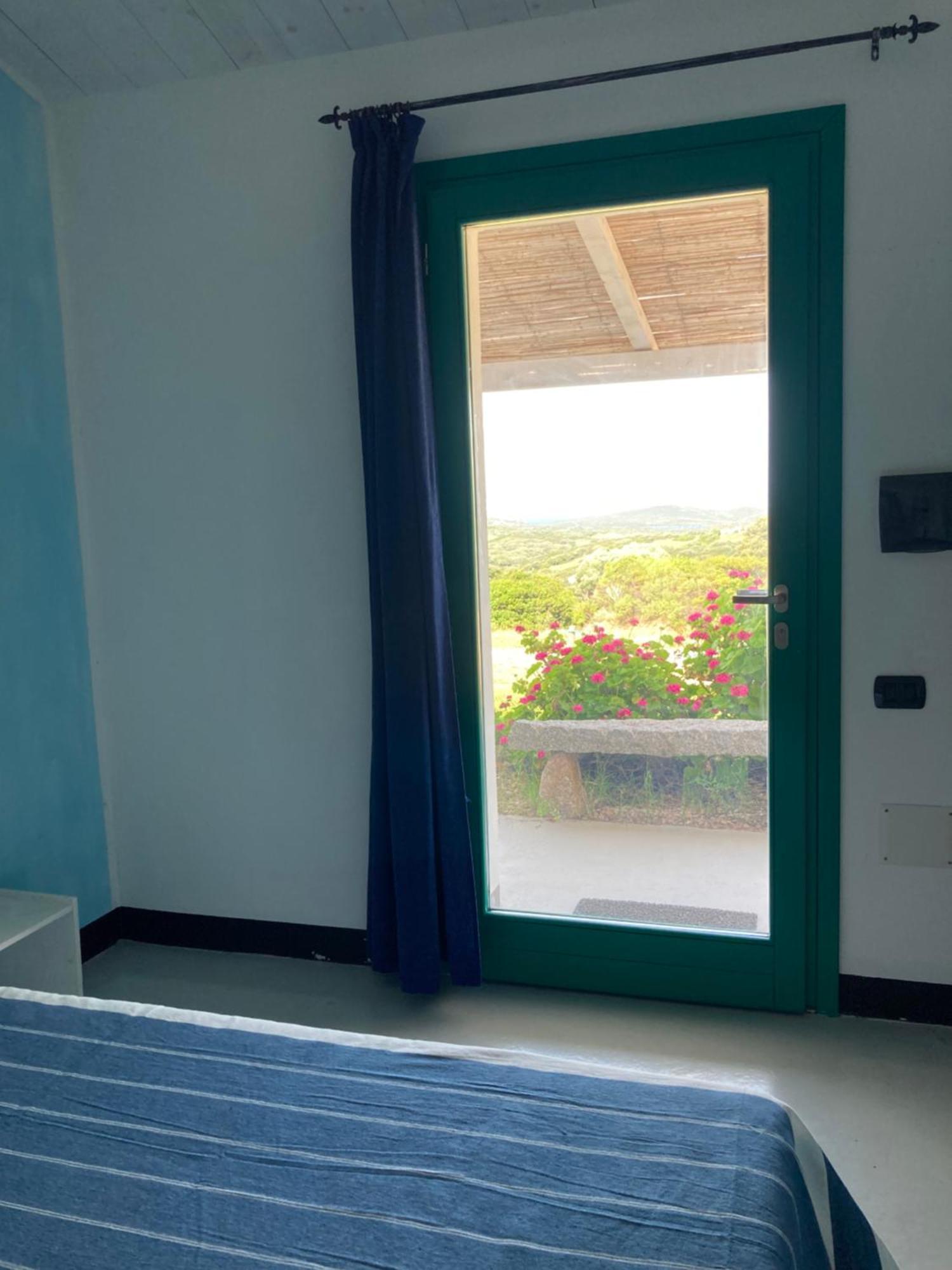 סנטה טרזה גאיורה Agriturismo La Tana Di Lu Maccioni מראה חיצוני תמונה