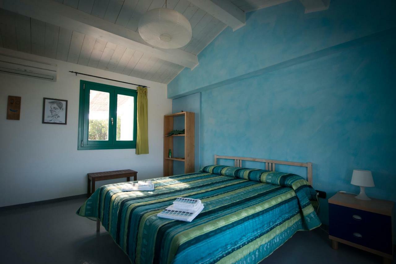 סנטה טרזה גאיורה Agriturismo La Tana Di Lu Maccioni מראה חיצוני תמונה