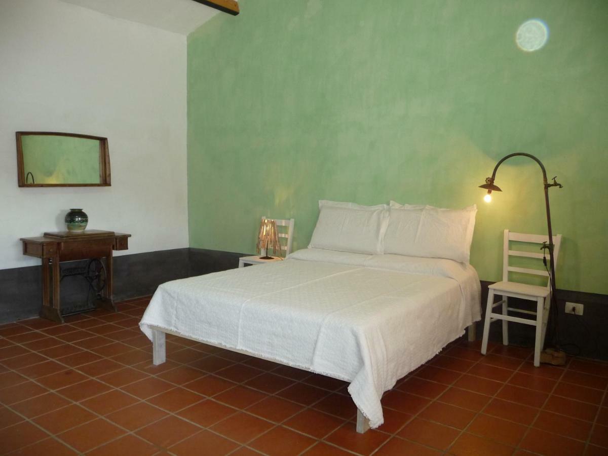 סנטה טרזה גאיורה Agriturismo La Tana Di Lu Maccioni מראה חיצוני תמונה