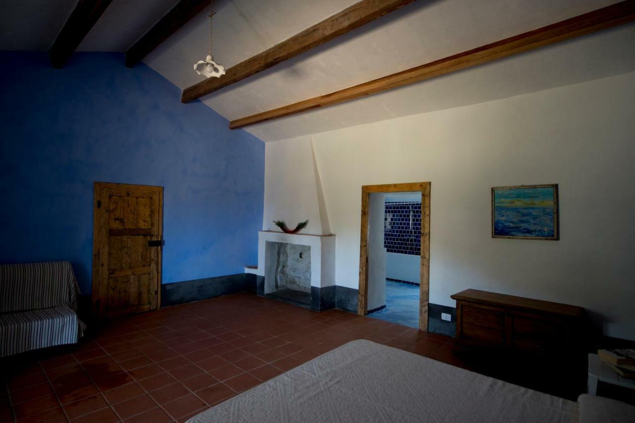 סנטה טרזה גאיורה Agriturismo La Tana Di Lu Maccioni מראה חיצוני תמונה